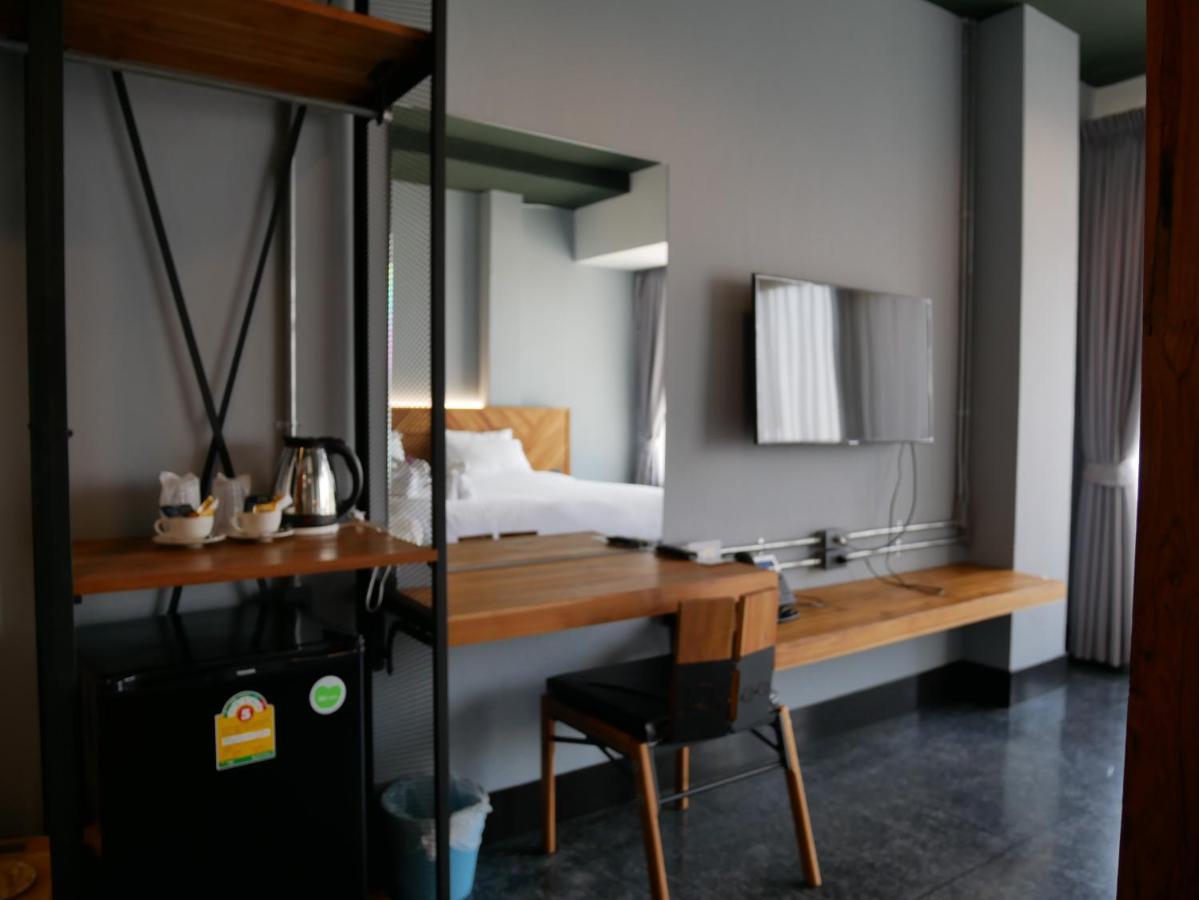 Ou Hotel Phitsanulok Eksteriør billede