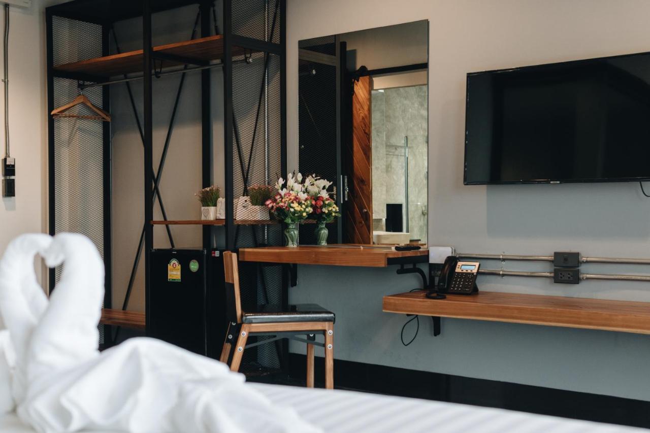 Ou Hotel Phitsanulok Eksteriør billede