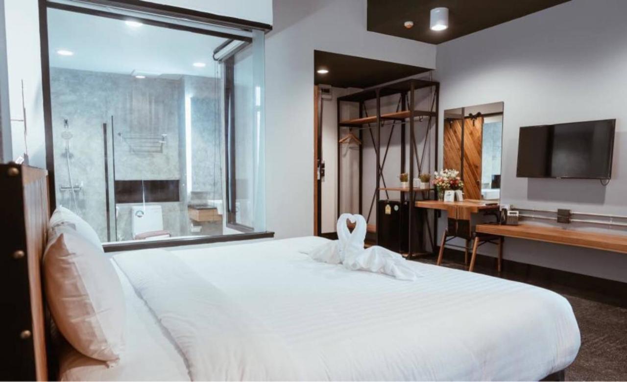 Ou Hotel Phitsanulok Eksteriør billede